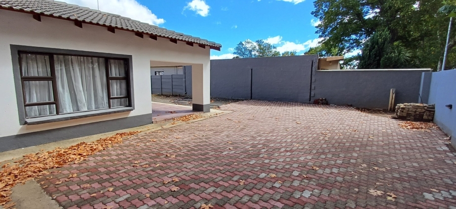 5 Bedroom Property for Sale in Panorama Free State